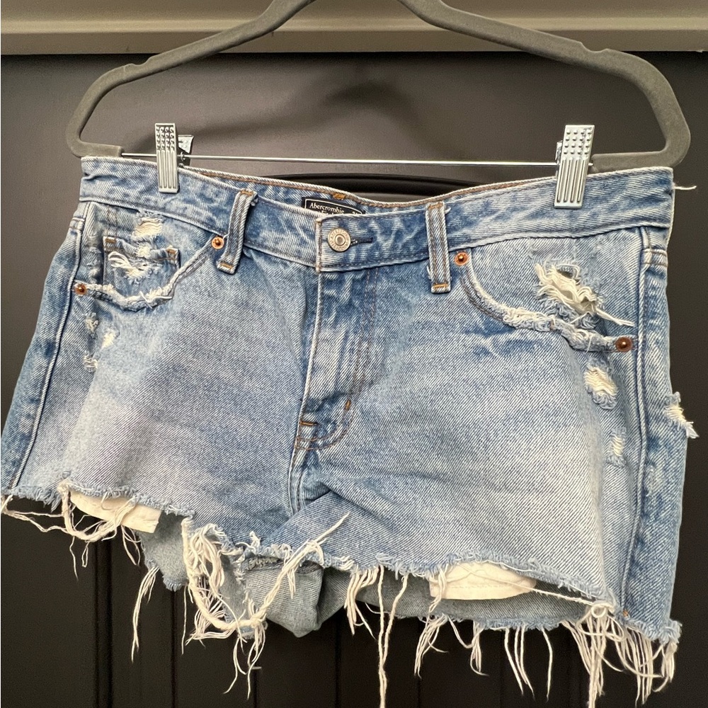 Abercrombie & Fitch low rise short
